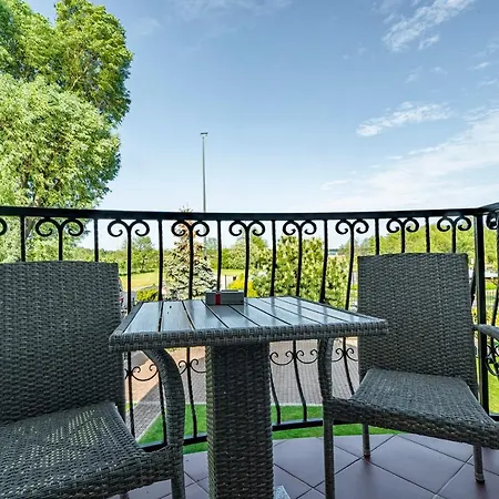 Laura ベッド・アンド・ブレックファスト