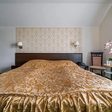 ベッド・アンド・ブレックファスト Laura 4*