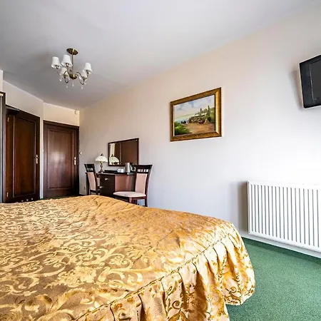 ベッド・アンド・ブレックファスト Laura 4*