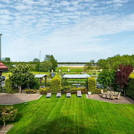 Laura Władysławowo