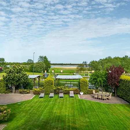 Laura ベッド・アンド・ブレックファスト