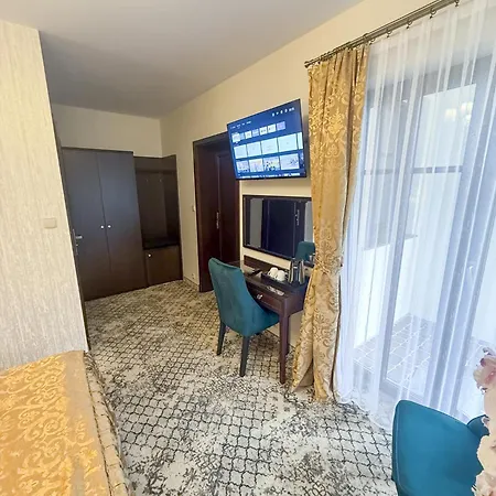 Laura Władysławowo