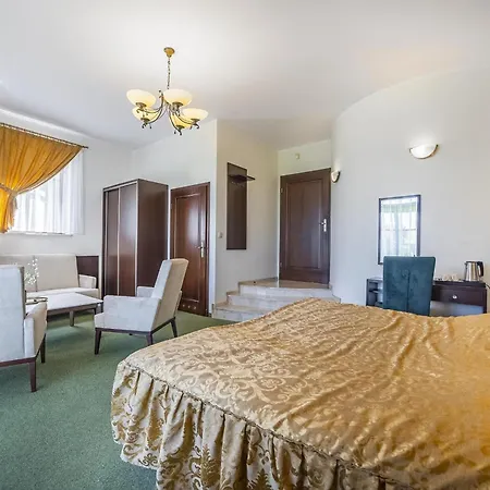 فندق مبيت وإفطار Laura 3*