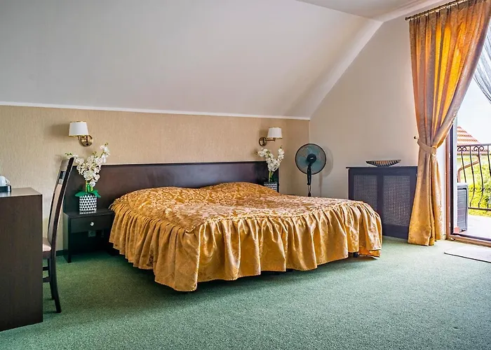 住宿加早餐酒店 Laura 4*